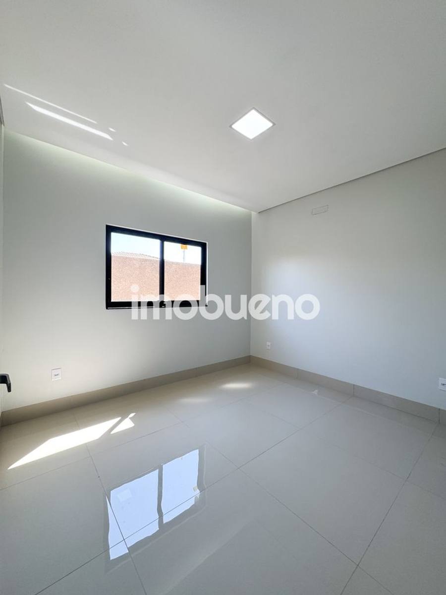 Foto 18 de Casa com 3 quartos sendo 2 suíte próximo ao Centro da cidade com piscina, 215m²