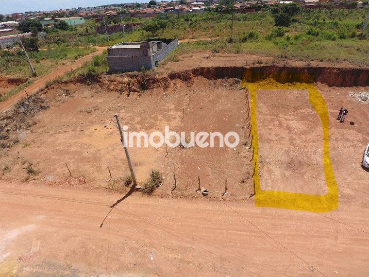 Terreno plano de 300 m² no Parque Vila Verde em Parque Vila Verde