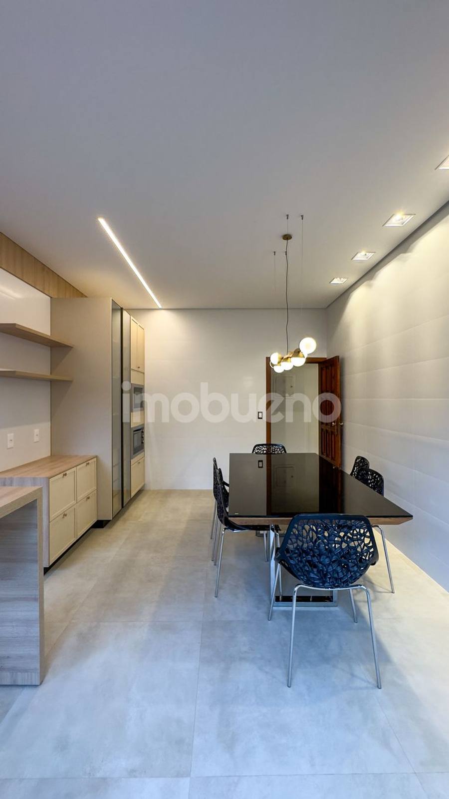 Foto 44 de Casa à Venda com piscina, 3 quartos sendo 3 suítes no Centro.