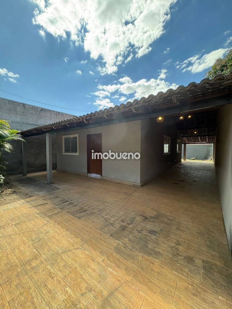Casa com 2 Quartos, Suíte e 4 Vagas no Setor Primavera em Setor primavera