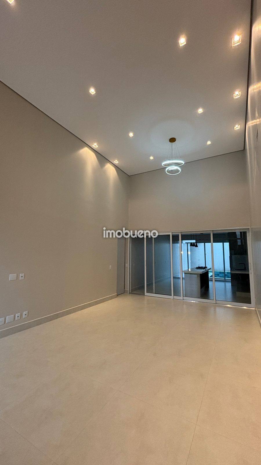 Foto 7 de Casa com 3 quartos, suíte e piscina no Residencial Asas Douradas