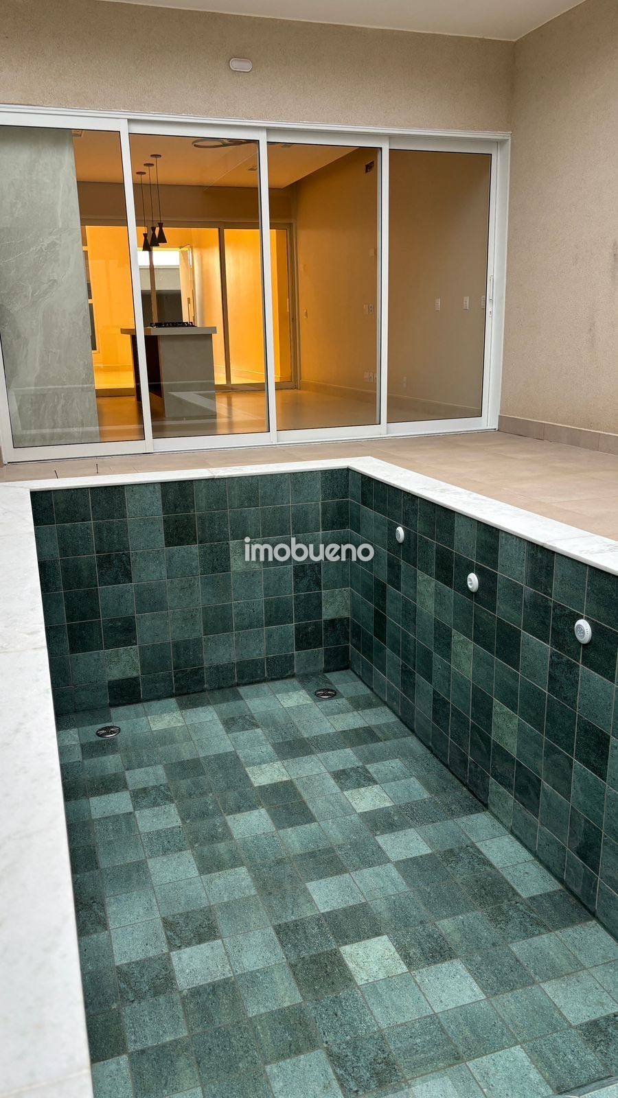 Foto 10 de Casa com 3 quartos, suíte e piscina no Residencial Asas Douradas