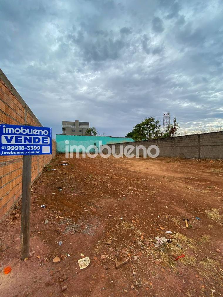 Terreno plano de 481 m² com infraestrutura completa no Setor Industrial em Formosinha