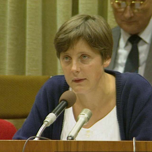 Angela Merkel | Jürgen Trittin | Horst Seehofer - Angela Merkel, Pressekonferenz Post Ost (DEFA13509) Angela Merkel | Jürgen Trittin | Horst Seehofer - Angela Merkel, Pressekonferenz Post Ost (DEFA13509)