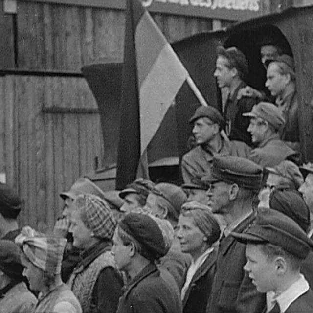 1949 - Gründung von BRD und DDR / Foundation of the FRG and the GDR - Der Augenzeuge 1949/18 (DEFA04374) 1949 - Gründung von BRD und DDR / Foundation of the FRG and the GDR - Der Augenzeuge 1949/18 (DEFA04374)