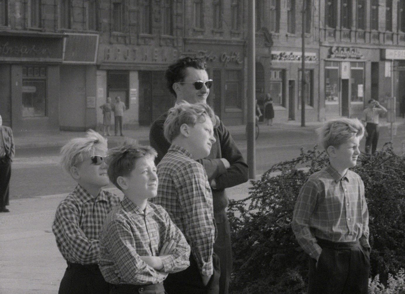 Der Augenzeuge 1964/31 (Restmaterial) - Gaststätte "Zur Letzten Instanz", Aufbau "Haus des Lehrers" (DEFA18357)