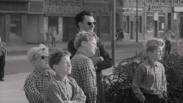 Der Augenzeuge 1964/31 (Restmaterial) - Gaststätte "Zur Letzten Instanz", Aufbau "Haus des Lehrers" (DEFA18357) Der Augenzeuge 1964/31 (Restmaterial) - Gaststätte "Zur Letzten Instanz", Aufbau "Haus des Lehrers" (DEFA18357)