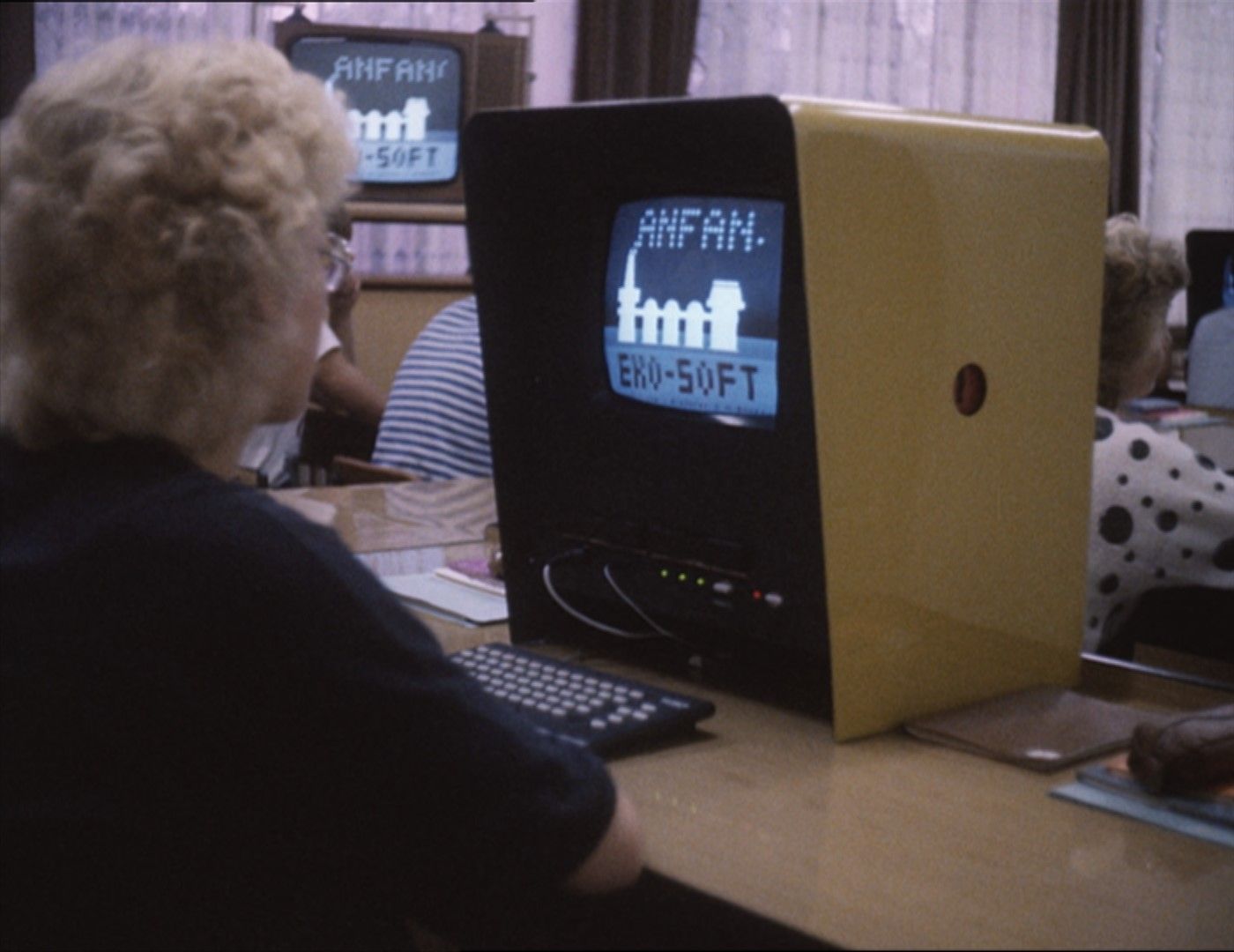 Technology / Technik - Impressionen aus Eisenhüttenstadt (DEFA09300)