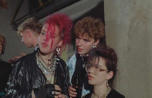 flüstern und SCHREIEN (DEFA07992) flüstern und SCHREIEN (DEFA07992)