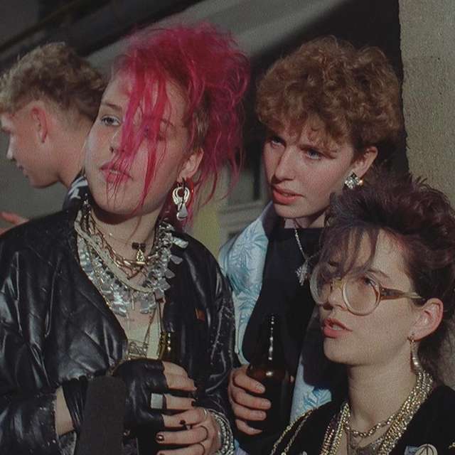 flüstern und SCHREIEN (DEFA07992) flüstern und SCHREIEN (DEFA07992)