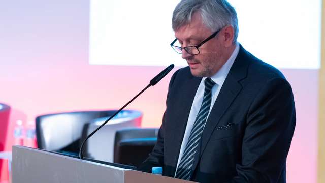 History Summit: Director Sergei Losnitza History Summit: Director Sergei Losnitza