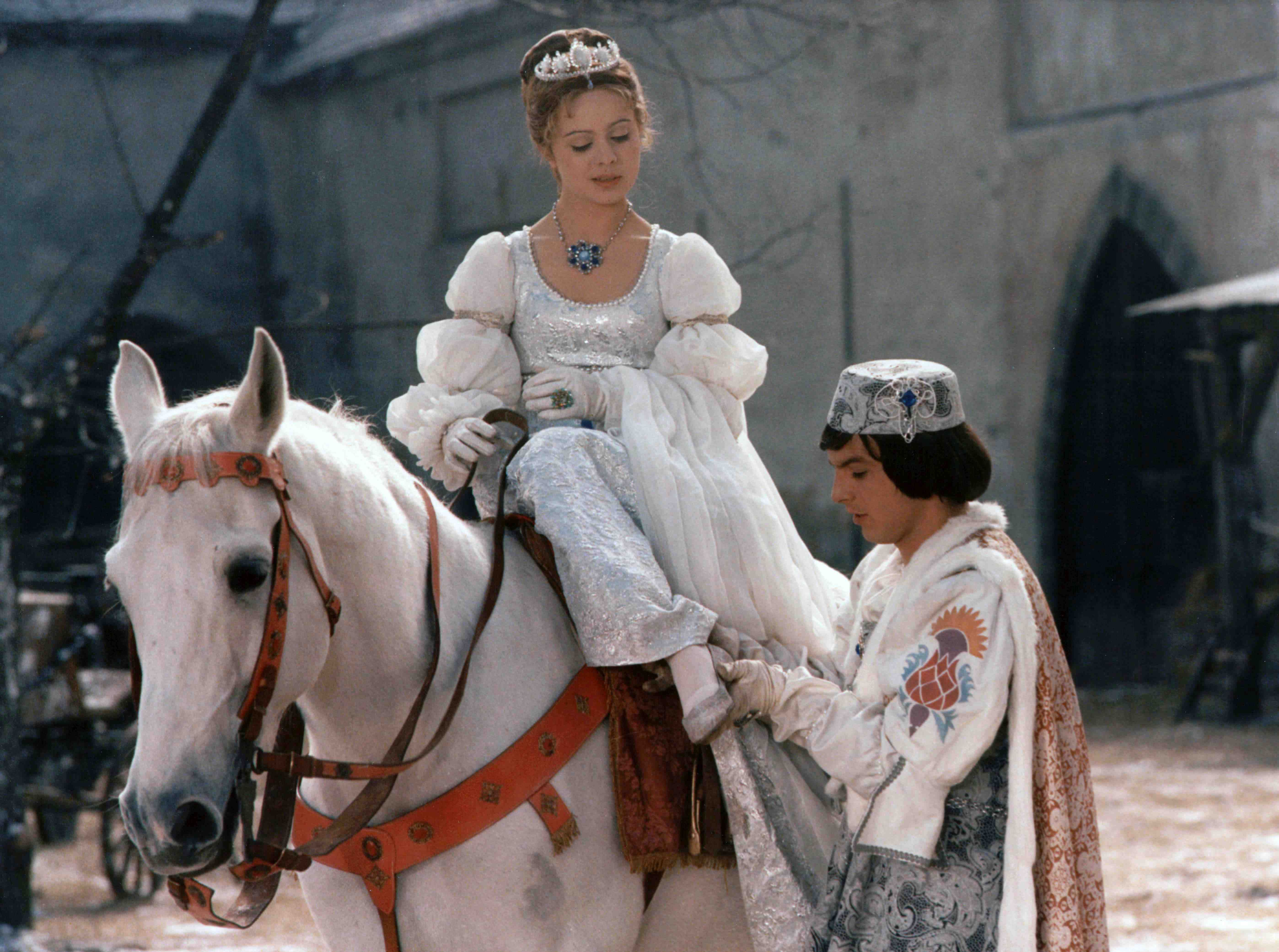 Drei Haselnüsse für Aschenbrödel - DEFA