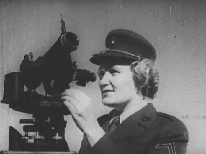 America's Newsreel Album 1910-1930 (H00558)