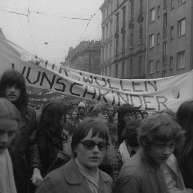 Family Planning / Familienplanung - Blick in die Welt 1974/13 (BIDW24837) Family Planning / Familienplanung - Blick in die Welt 1974/13 (BIDW24837)