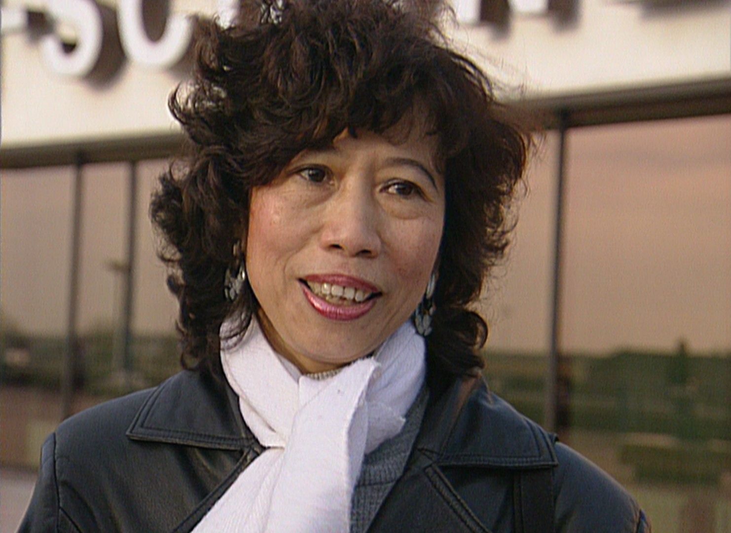 Guest Workers | Contract Workers / Gastarbeiter*innen | Vertragsarbeiter*innen - Über eine in Deutschland gebliebene Vertragsarbeiterin aus Vietnam (DEFA16523_1)