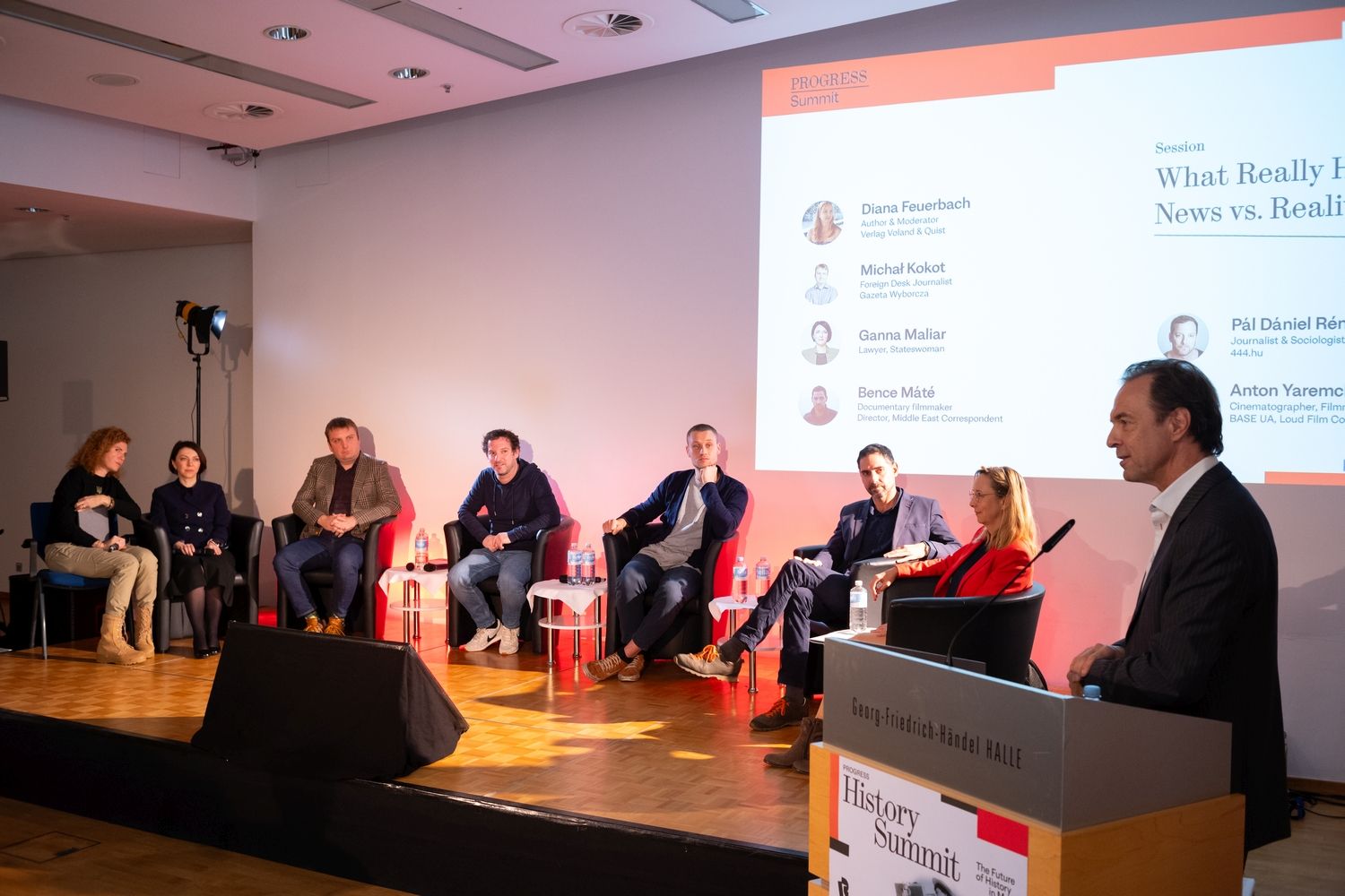 Panel "What Really Happened: the history books vs. reality" with former Defence Minister of Ukraine Ganna Maliar, Pál Dániel Rényi, Michal Kokot, Anton Yaremchuk, Bence Máté, Diana Feuerbach. - Front right: PROGRESS CEO Gunnar Dedio