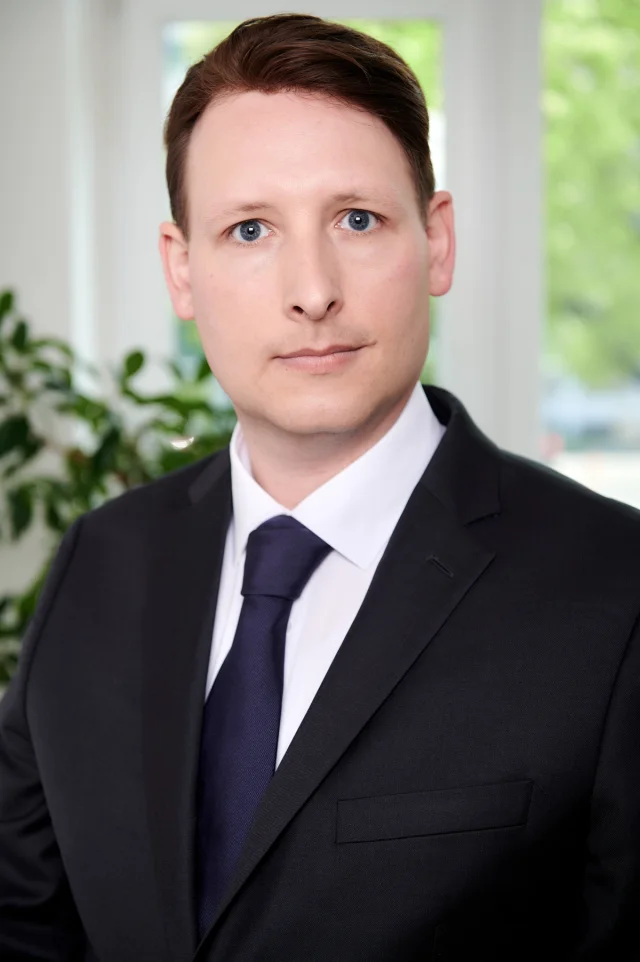 Dr. Julius Hagen