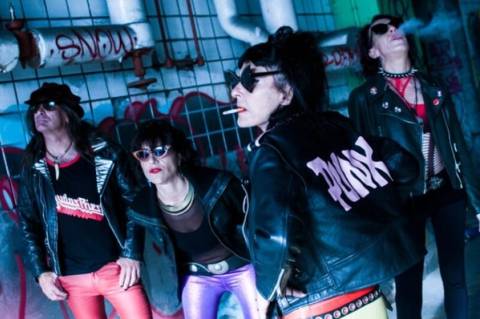 Antimums – Anti-Anti (Decadencia Corporal / Sixteen Forever / Velvet Cave Records)