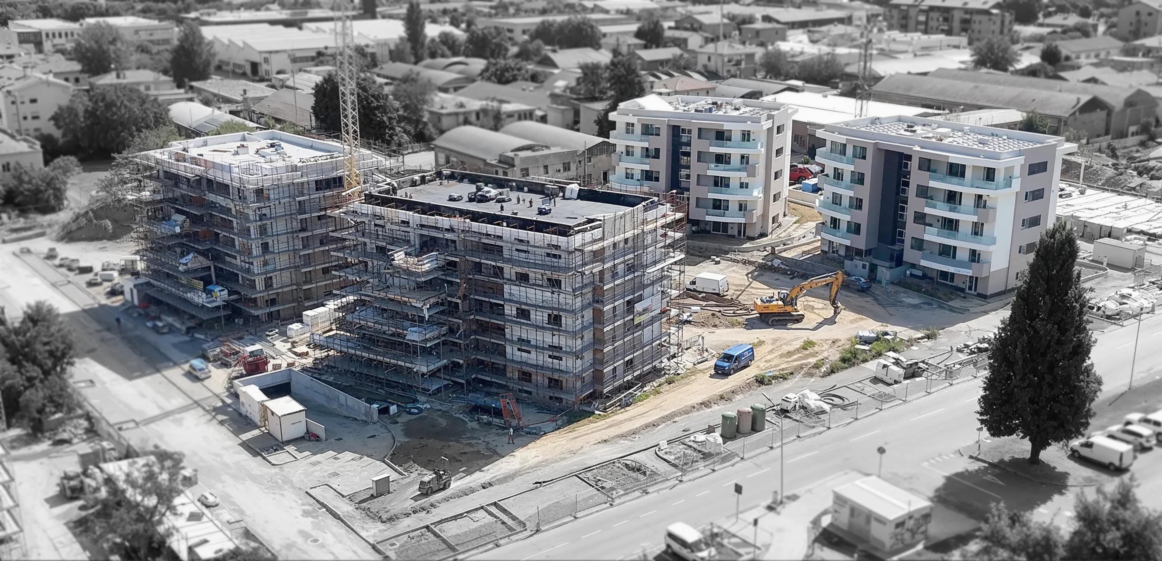Vista aerea di un cantiere Dipierri con gli edifici in costruzione e realizzati