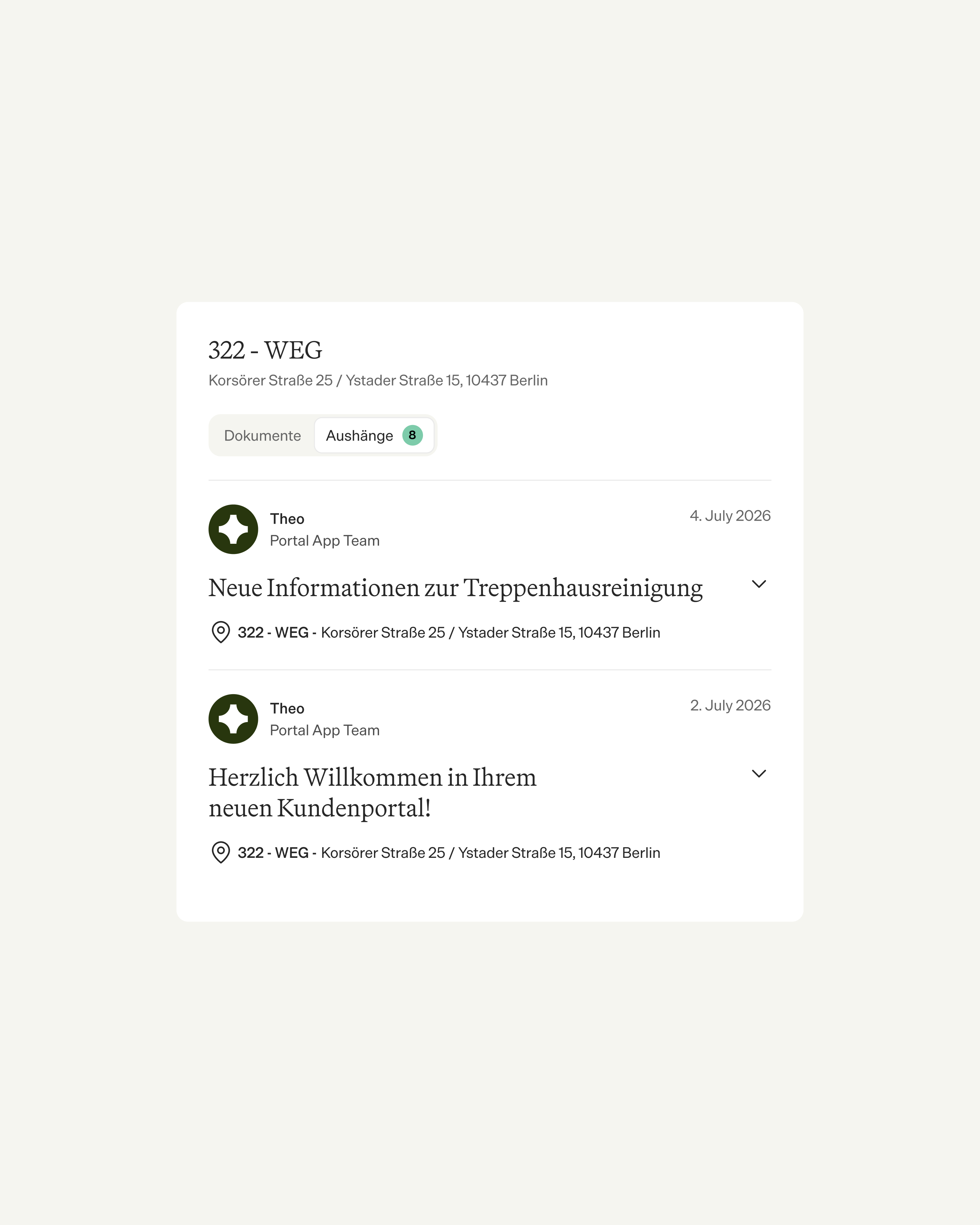 Property portal for 322-WEG in Berlin showing eight notices, including stairwell cleaning information and a customer portal welcome.