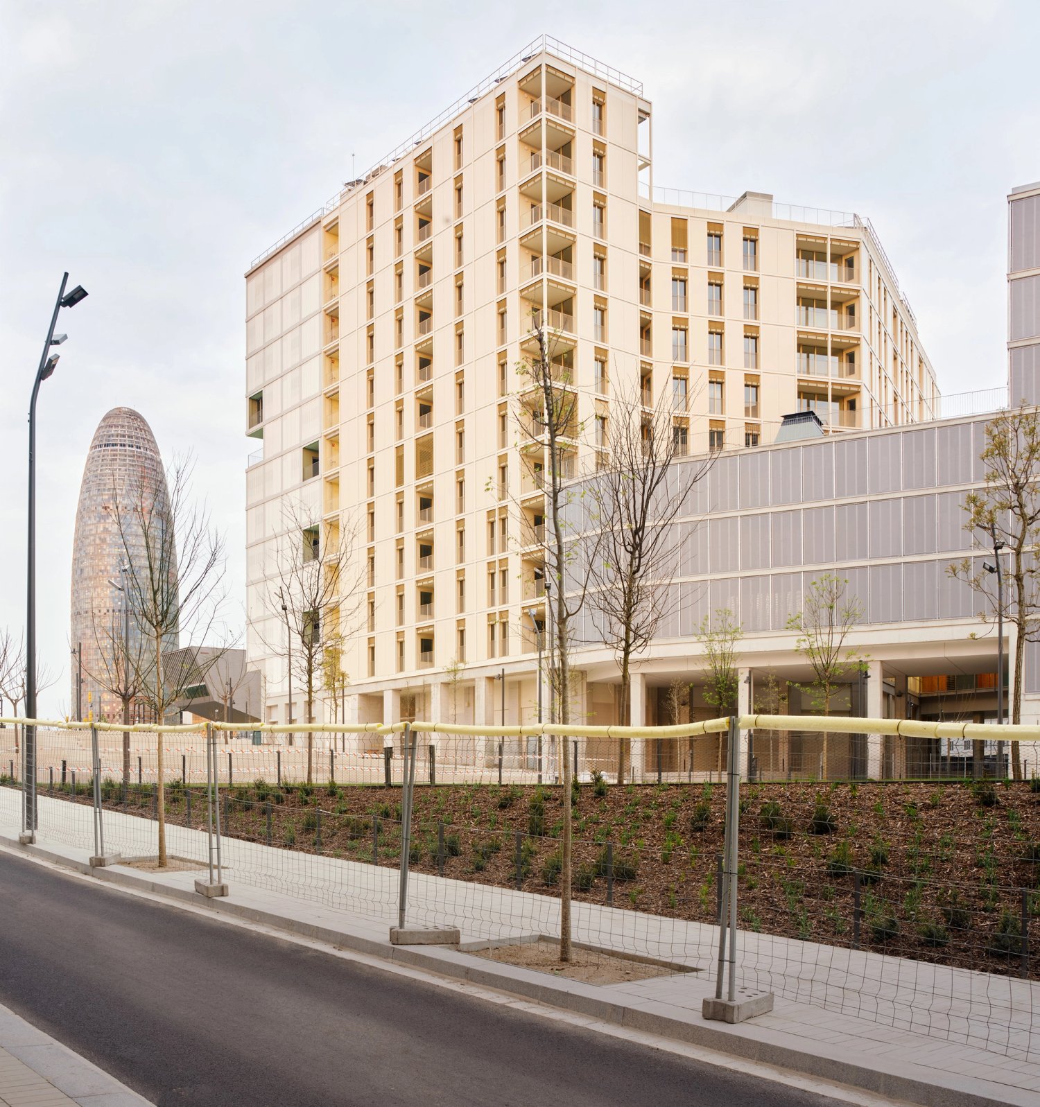VIVAS arquitectos+Pau Vidal estudio