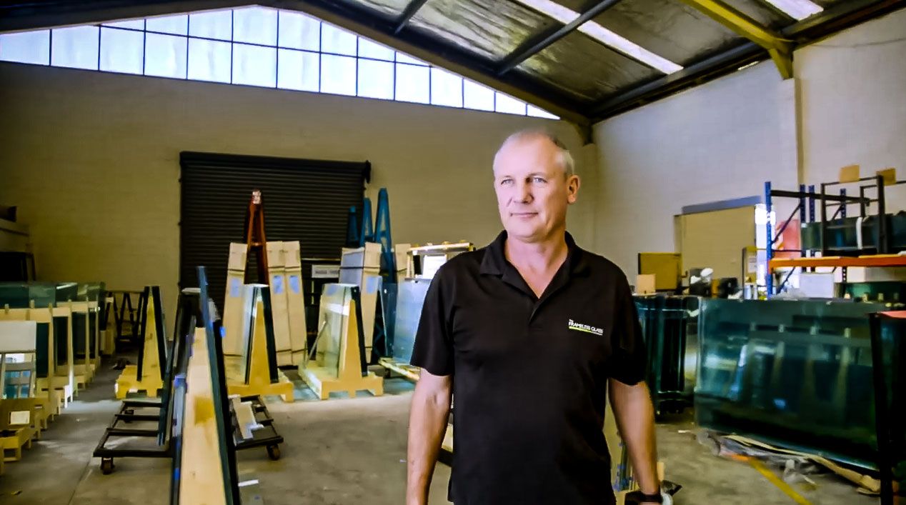 Henry from the Frameless Glass Company uses Smart-Builder glass software