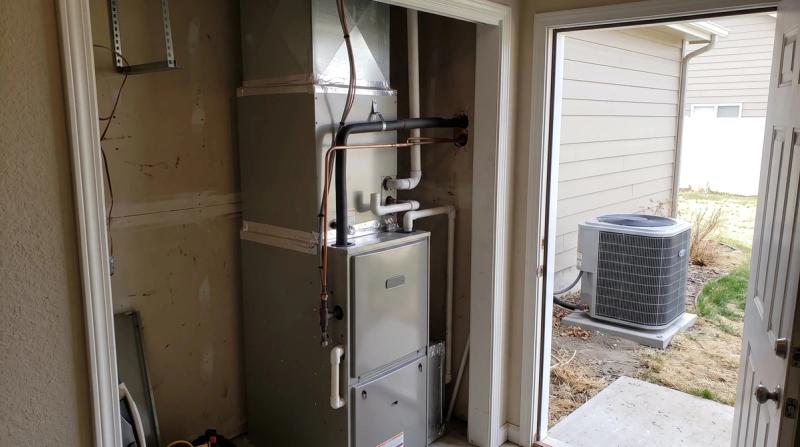 Low-efficiency furnace and AC to high-efficiency furnace and heat pump in Kuna