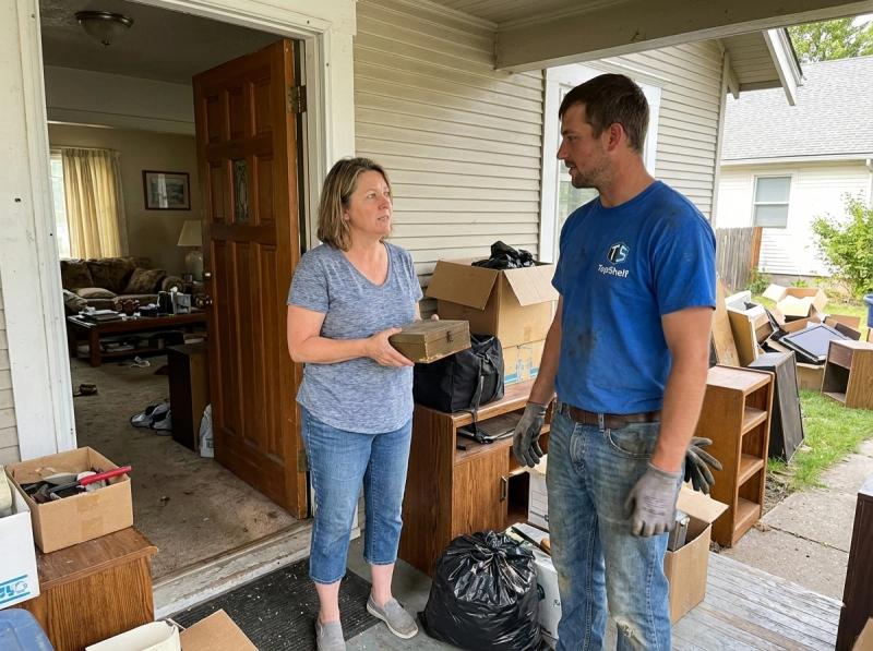 Hiring Estate Cleanout Service