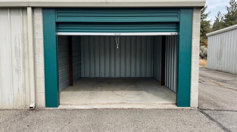 10x10 · One bedroom