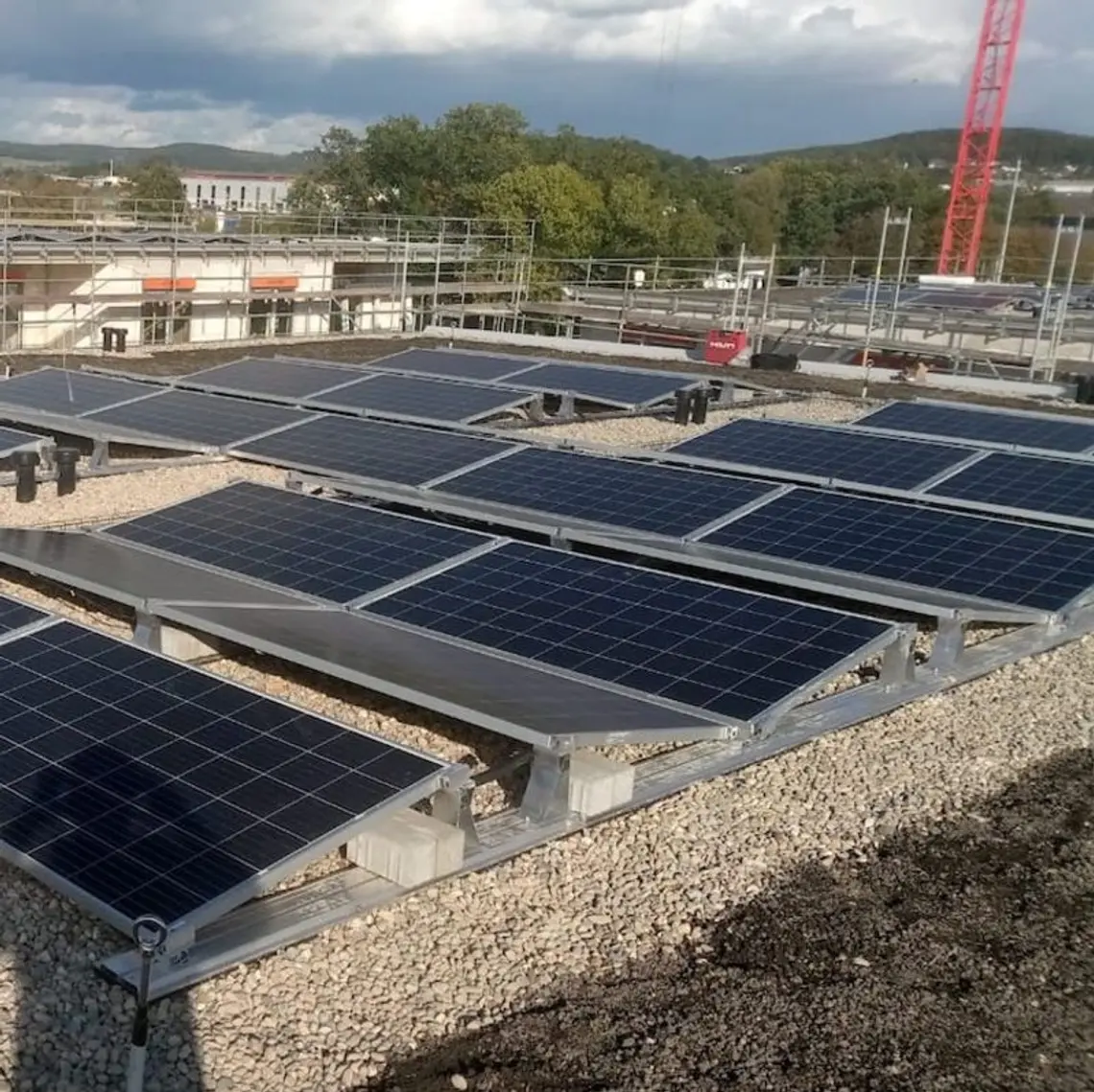 PV-Dach im Quartier am alten Flughafen