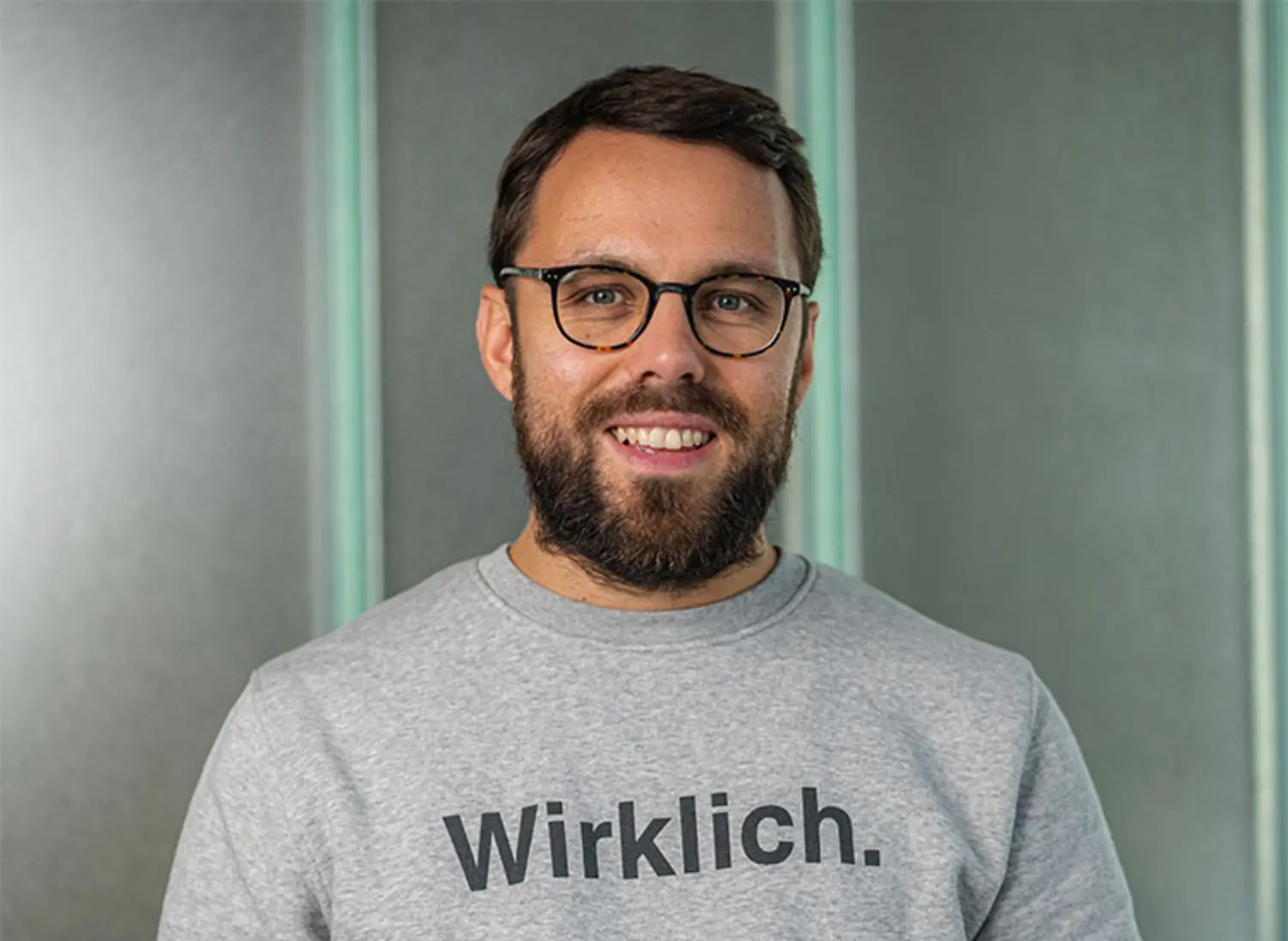 Ludwig, Online-Redakteur im Marketing.