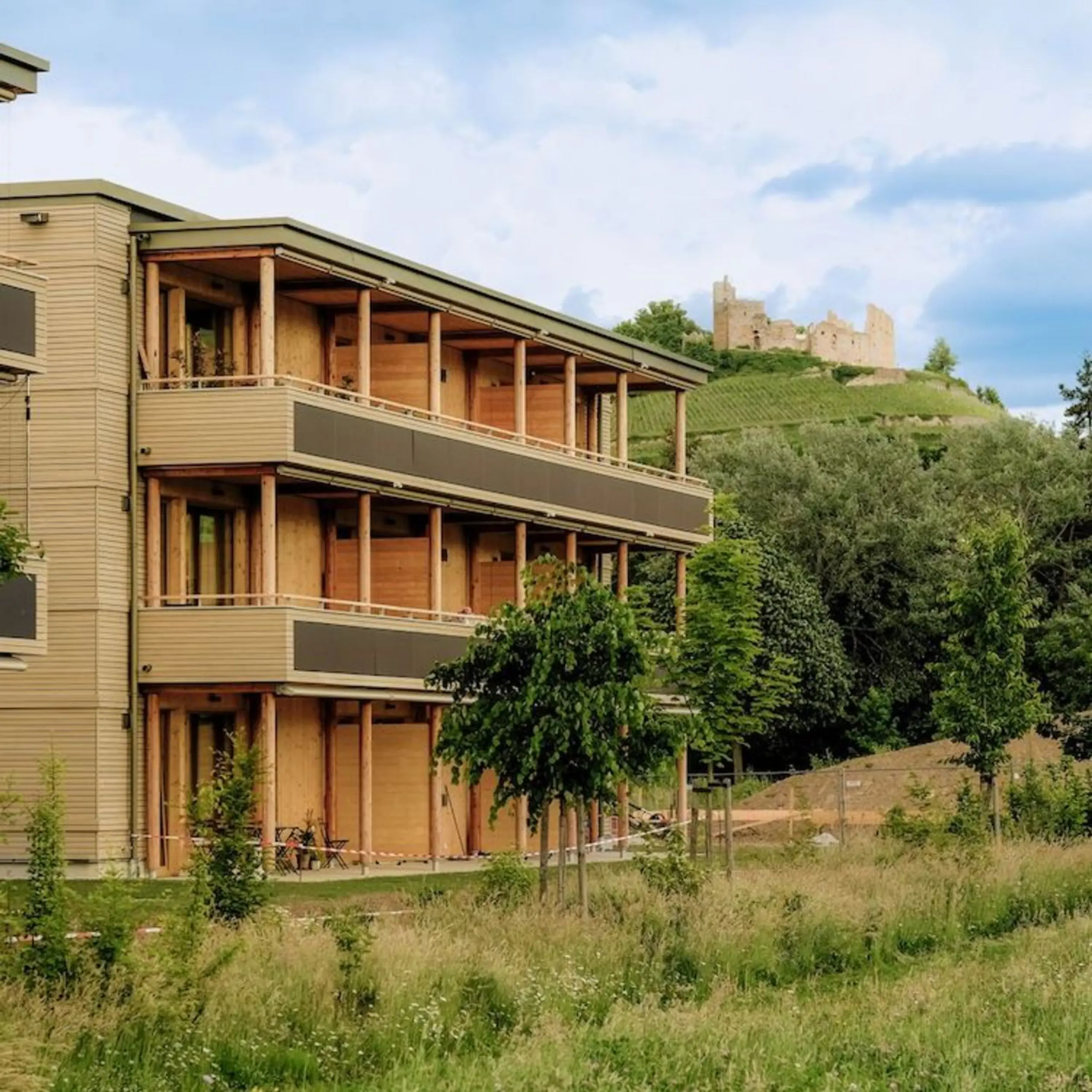 Gebäude mit Balkonmodulen