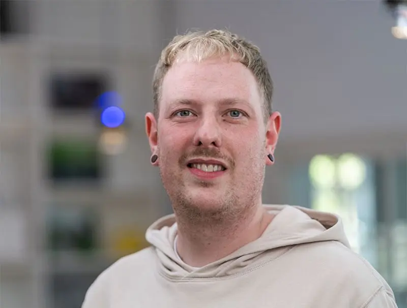 Jacob, SEO-Spezialist im Marketing.