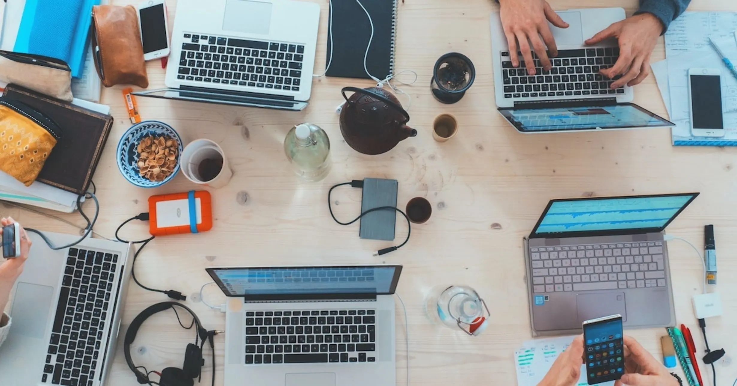 Elektronische Geräte am Arbeitsplatz