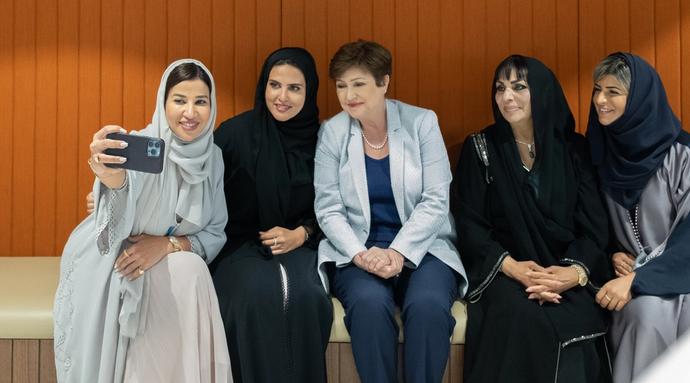 Managing Director Kristalina Georgieva taking a photo with Emirati Women Leaders