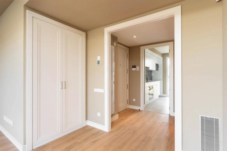 Nou Can Gambús Entrada Blq.1 Esc.4 1.2