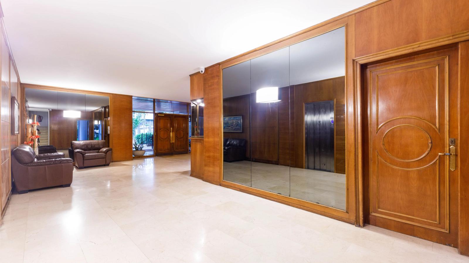 J.TARRADELLAS, 91 101- ENTENÇA, 236 - 1