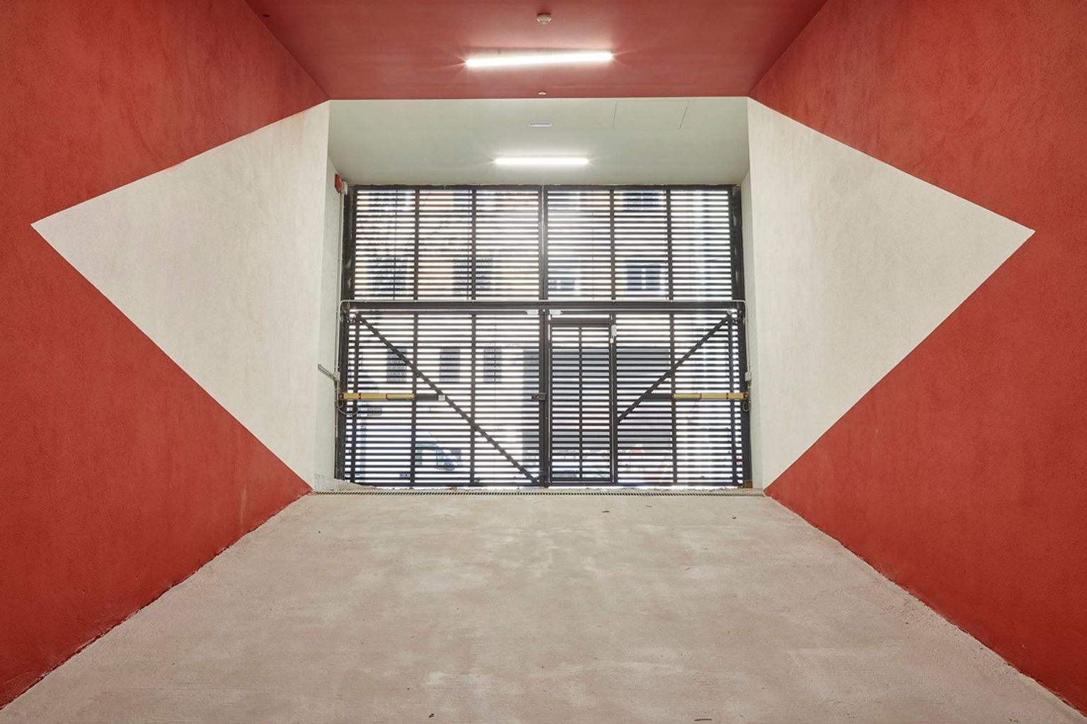 Entrada aparcamiento Enamorats 40-44