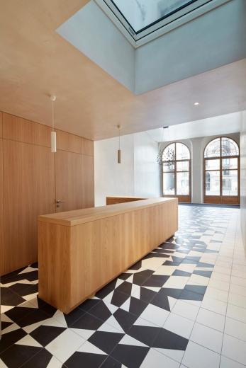 Room - Large 11 - 13