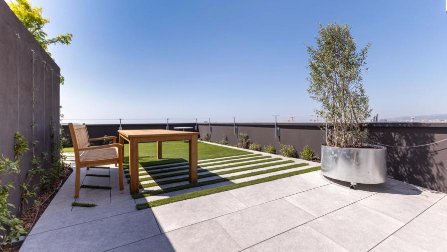 DIAGONAL, 593-595 - 11