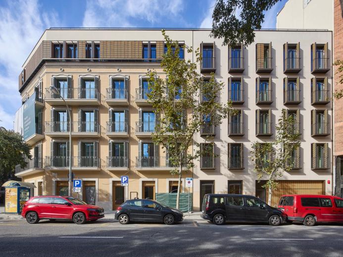 València 595 - Rogent 30-32 façana exterior