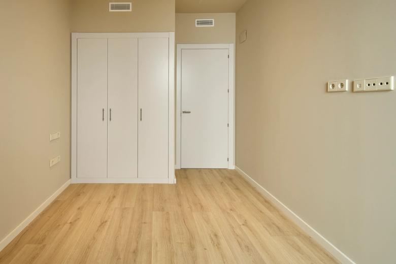 València 595 - Rogent 30-32 dormitori