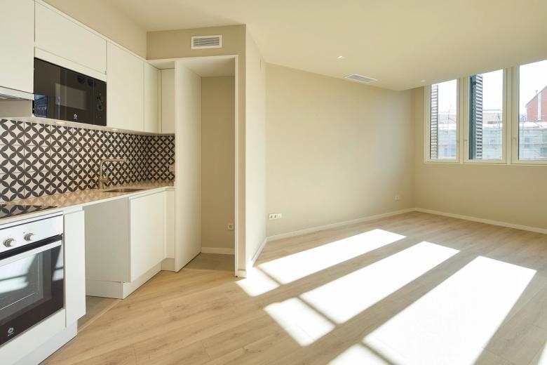 València 595 - Rogent 30-32 cuina oberta al saló menjador