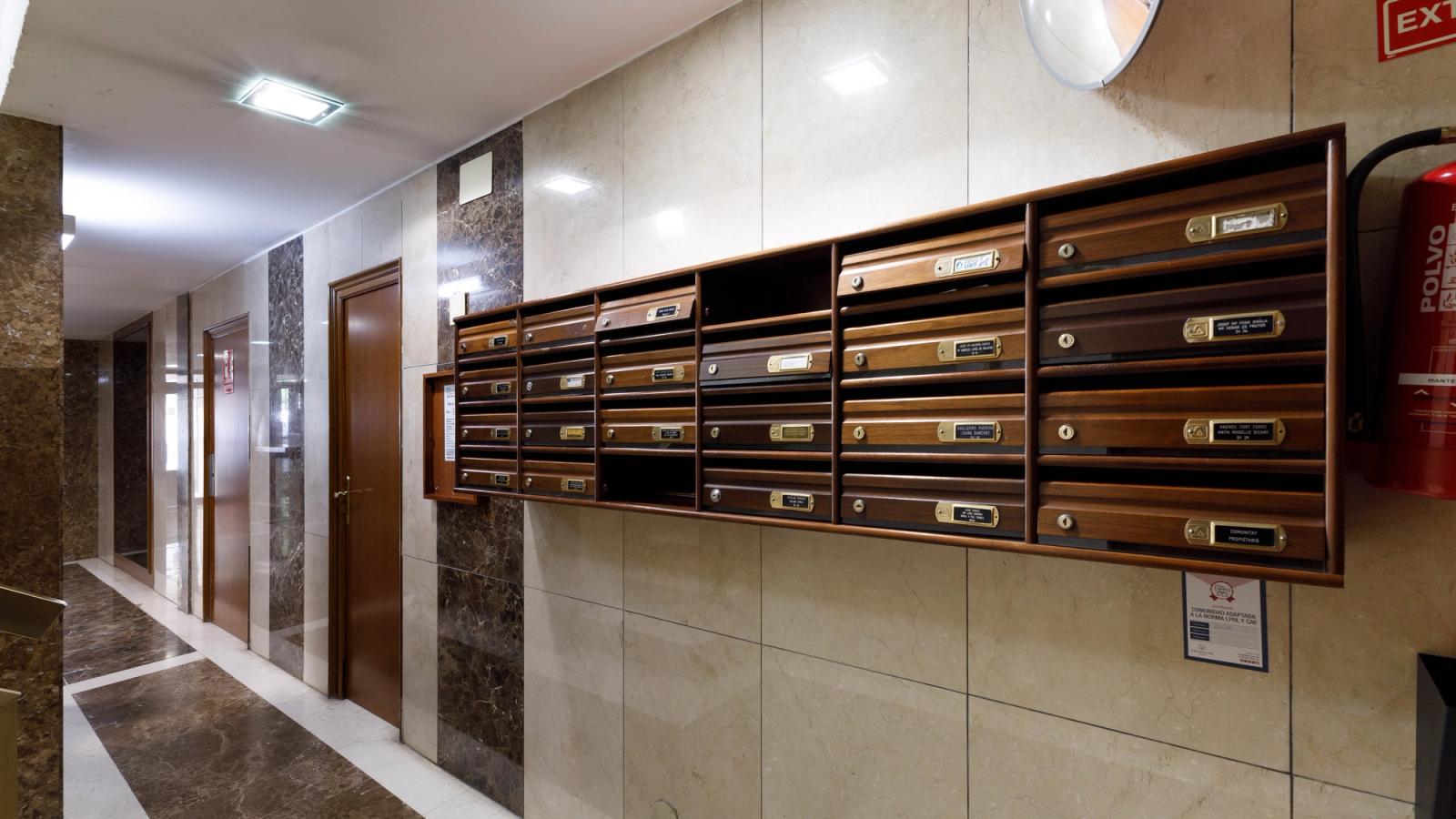 COMTE d´URGELL, 21- FLORIDABLANCA, 120 - 6