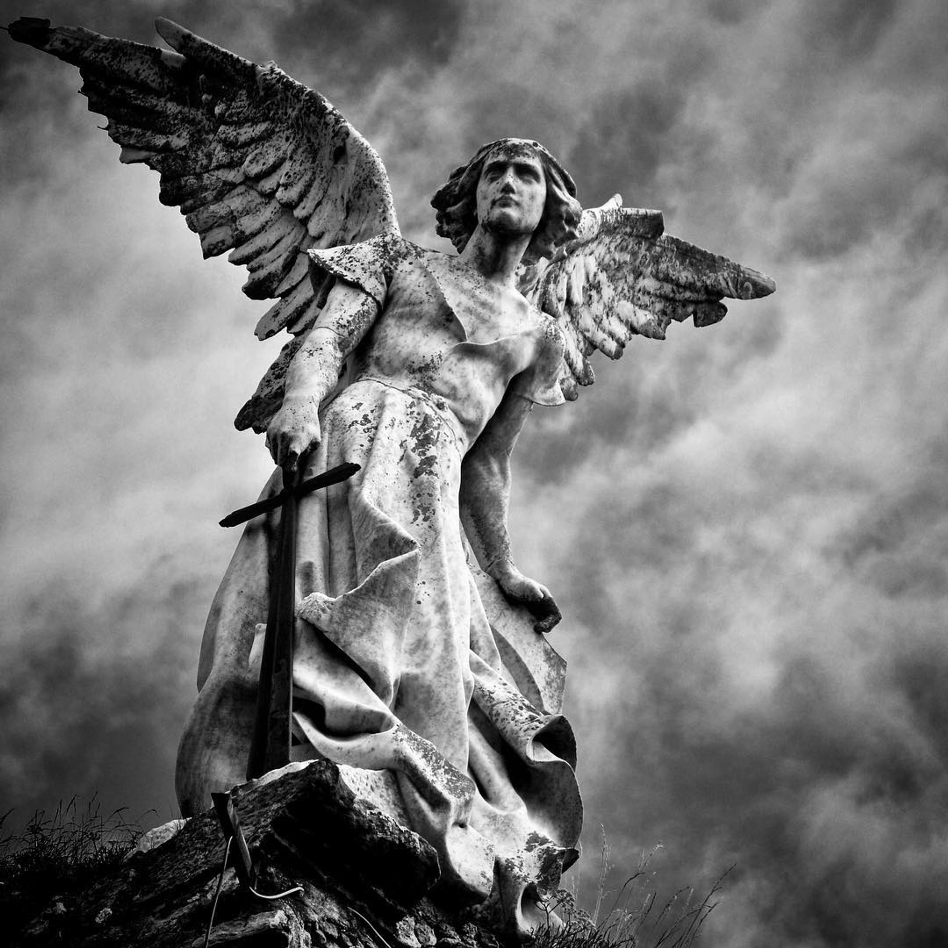 Angel Exterminador Comillas