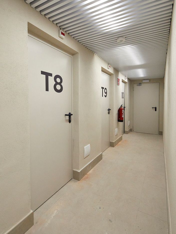 ENAMORATS, 40 - 44 - 23