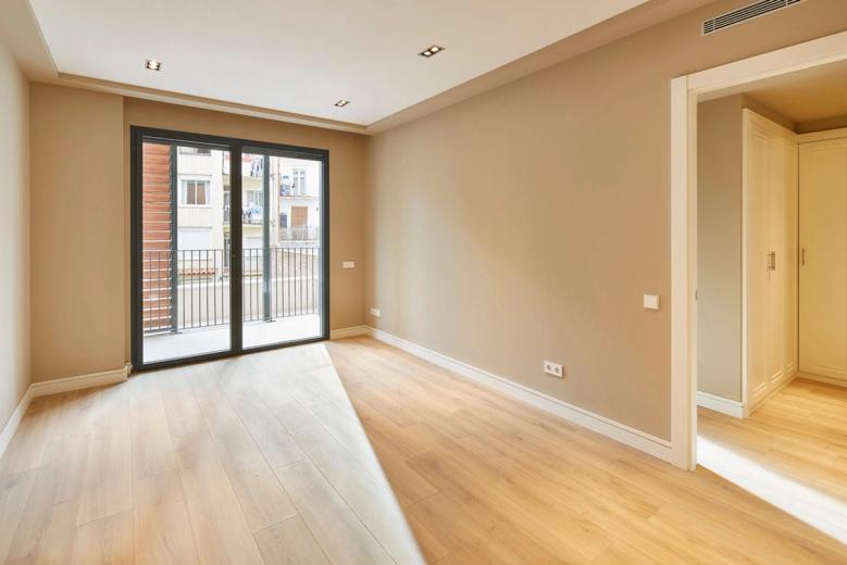 Salón Enamorats 40-44