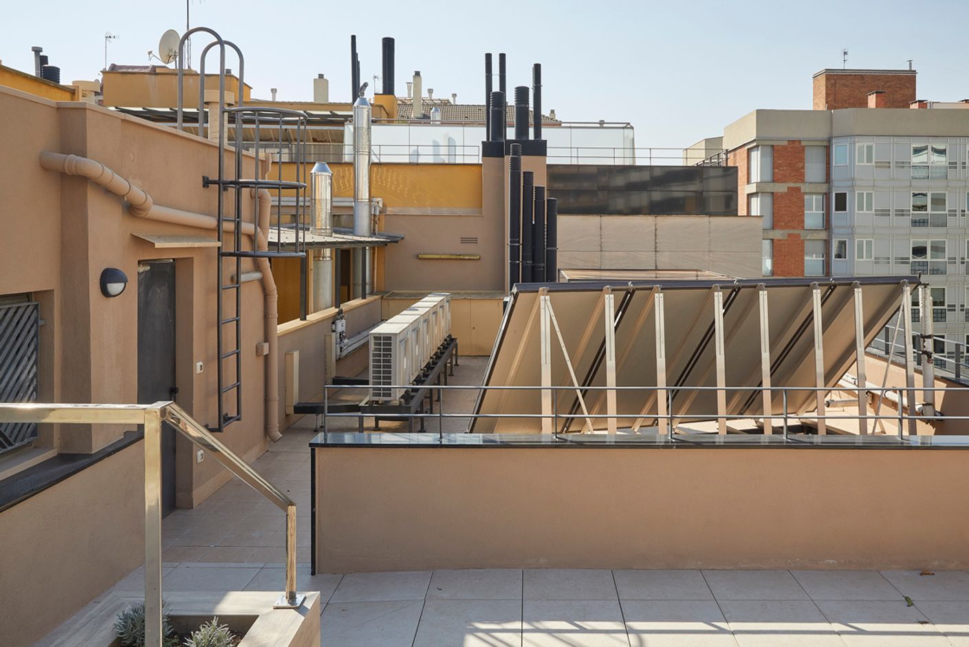 PROVIDÈNCIA, 160-174 - PAU ALSINA, 74-76 - 18