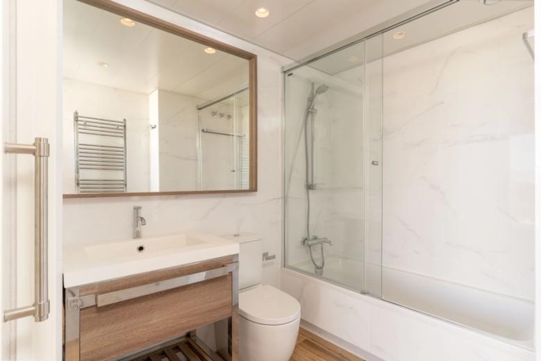 Nou Can Gambús Bany amb Banyera Blq.1 Esc.3 3.2