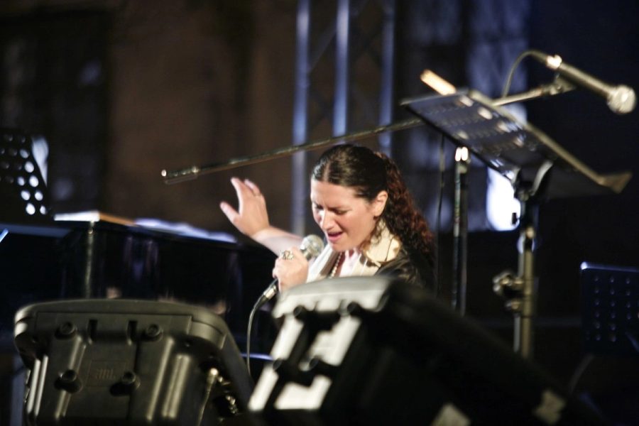 On stage · 32